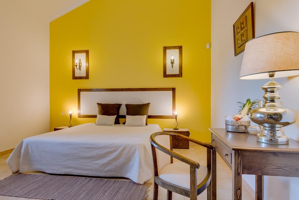Country house Espargosa Monte De Baixo & Art *